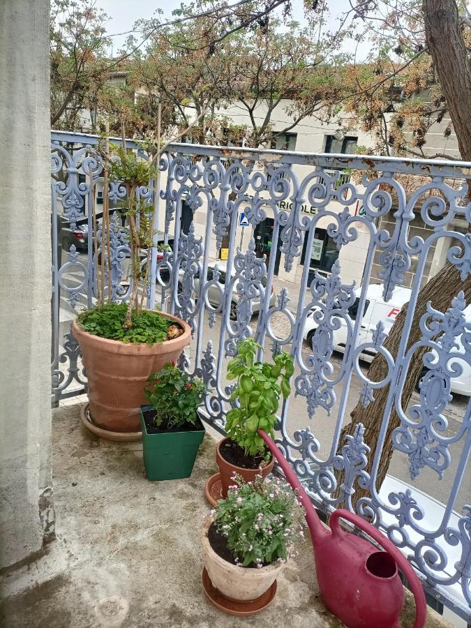 Gîte en Aramon Extérieur photo